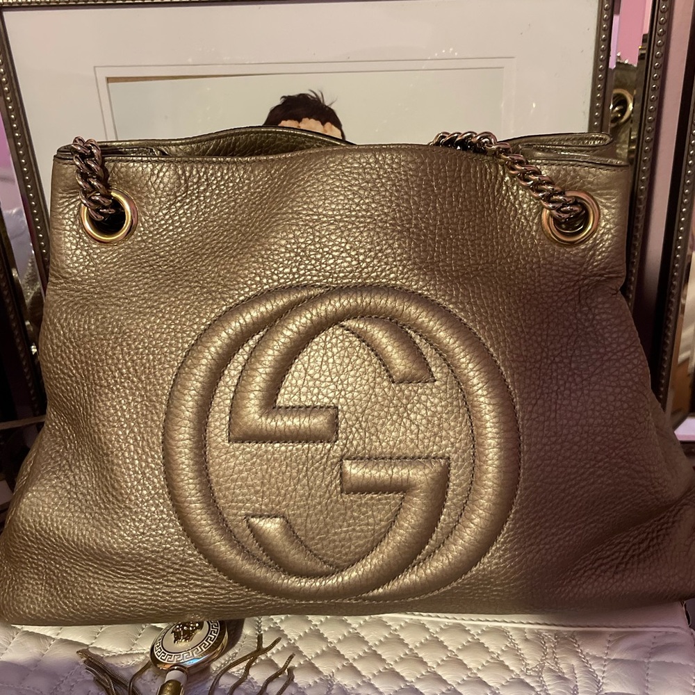 Gucci towel bag